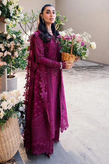 Qalamkar Luxury Lawn 2025 – Elegance Wrapped in Chiffon