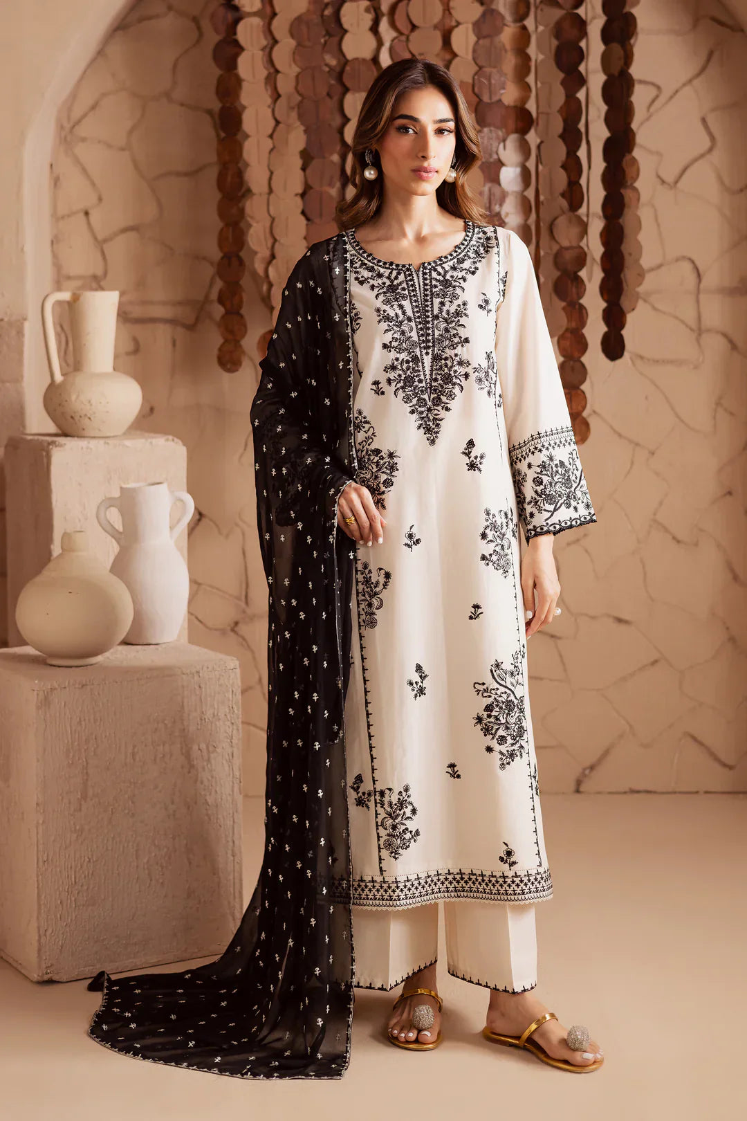 Batik Embroidered Lawn 3pc Suit