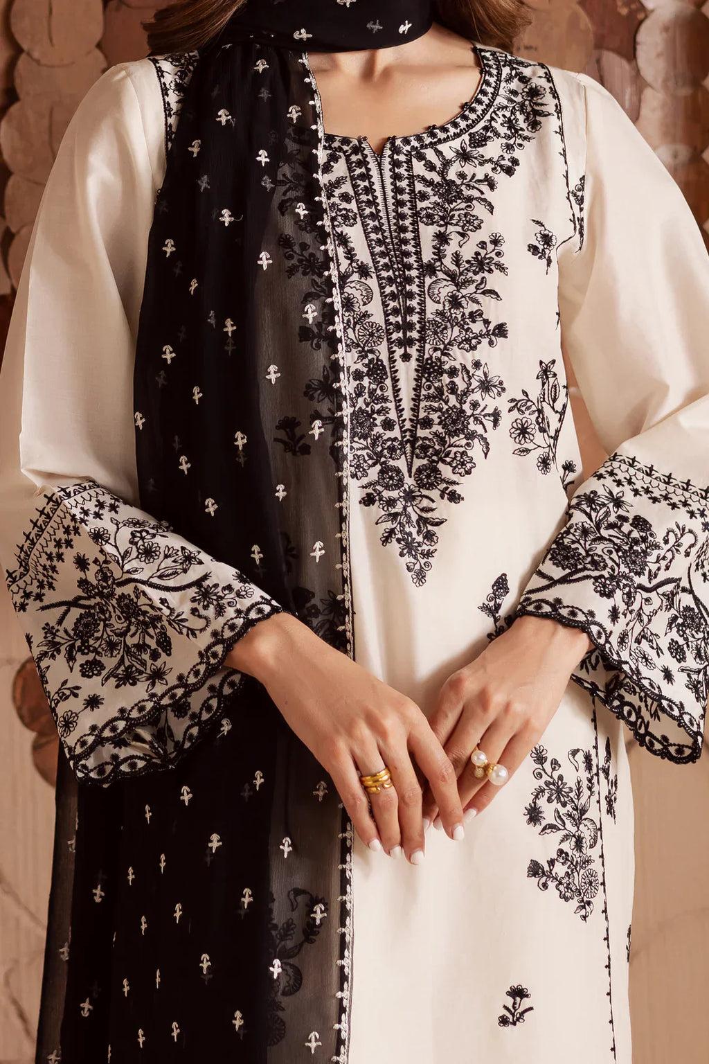 Batik Embroidered Lawn 3pc Suit